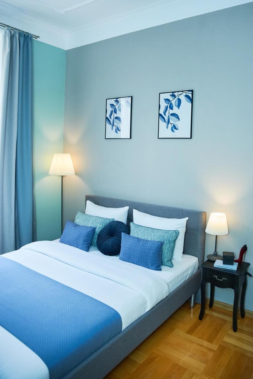 Cozy Apartment, 5Mins To Opera Лвив Екстериор снимка