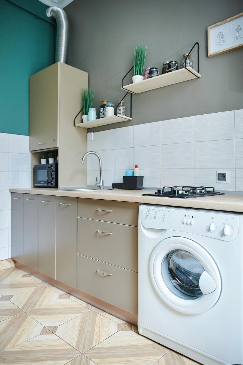 Cozy Apartment, 5Mins To Opera Лвив Екстериор снимка