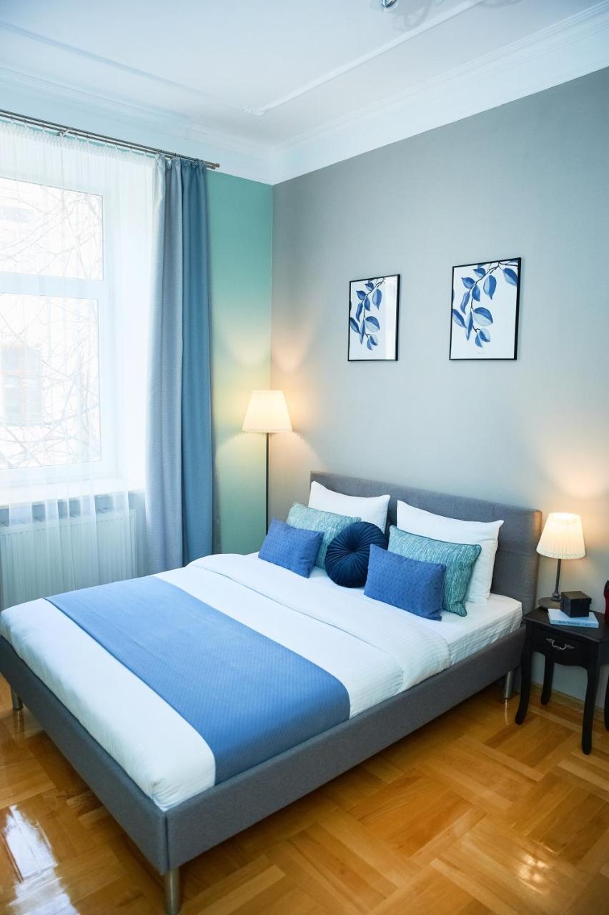 Cozy Apartment, 5Mins To Opera Лвив Екстериор снимка